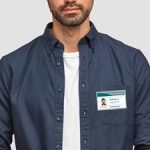 Identificador retângular em PVC semi rígido c/mola e alfinete "Wyres"